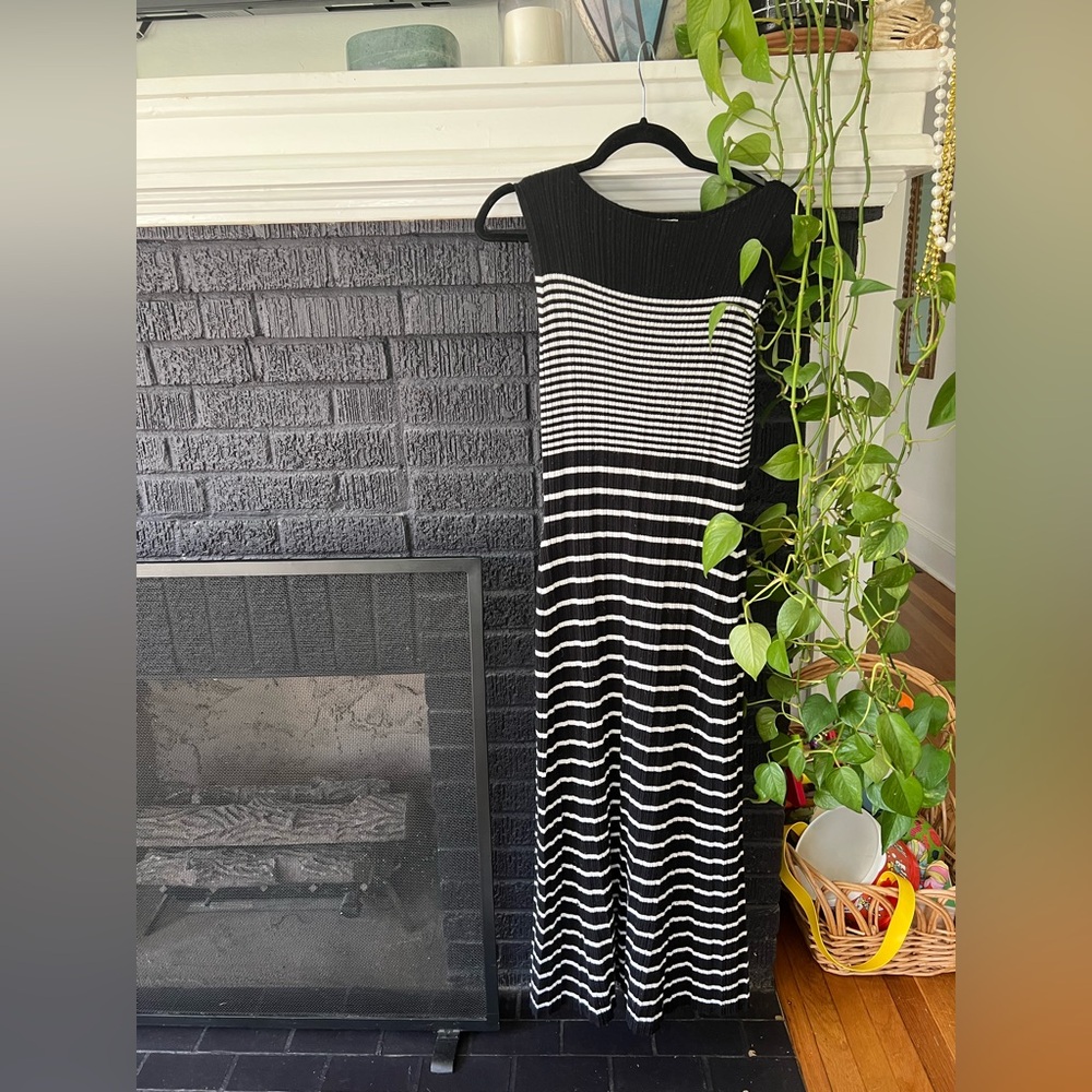 A New Day Black and White Dress Sleeveless Crew Neck